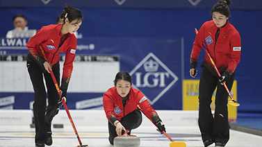 联赛中崭露 联赛中崭露